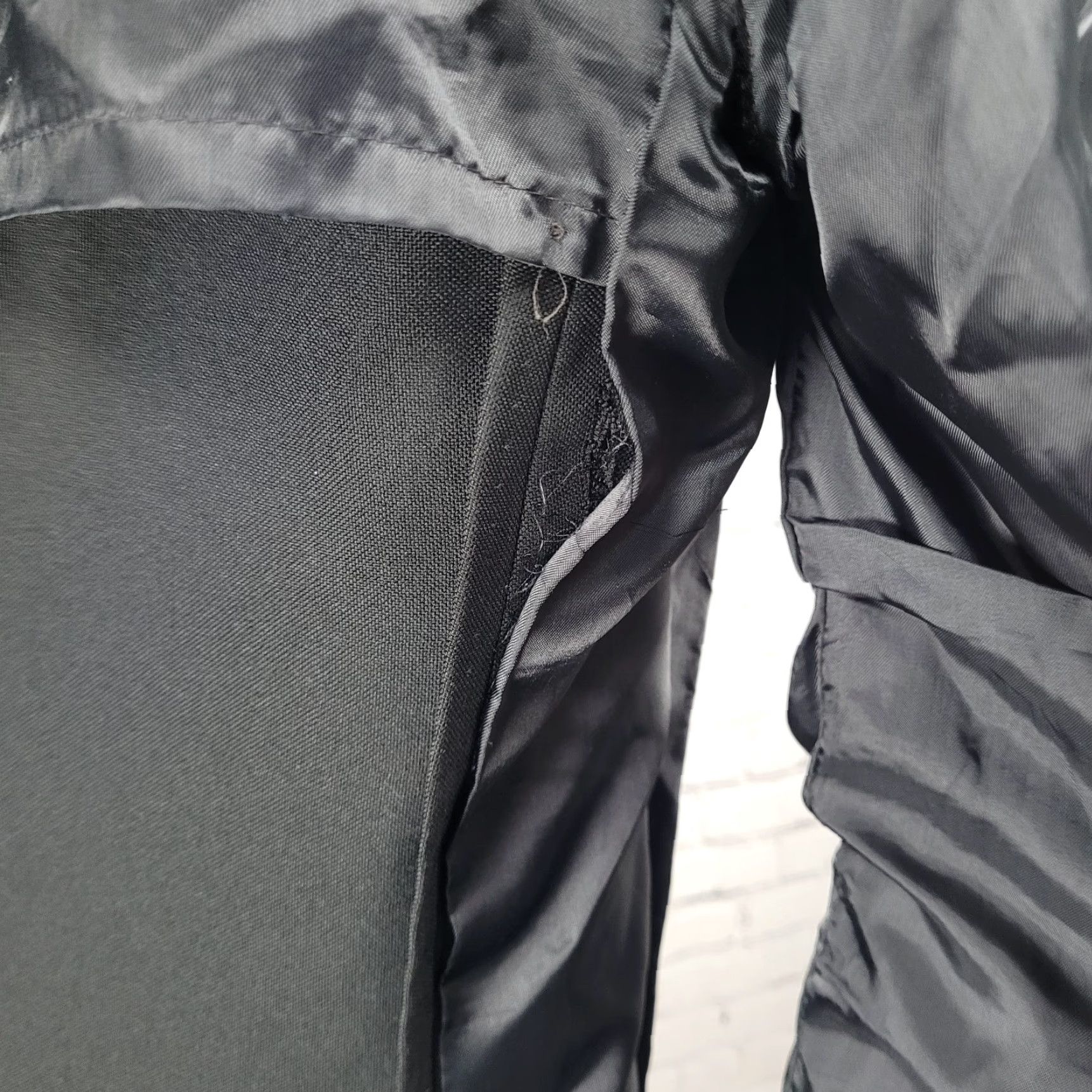 Vintage VINTAGE Towncraft Black Blazer Sport Coat USA 40 2 Button Single Vented Notch Washable Size 40R - 5 Thumbnail