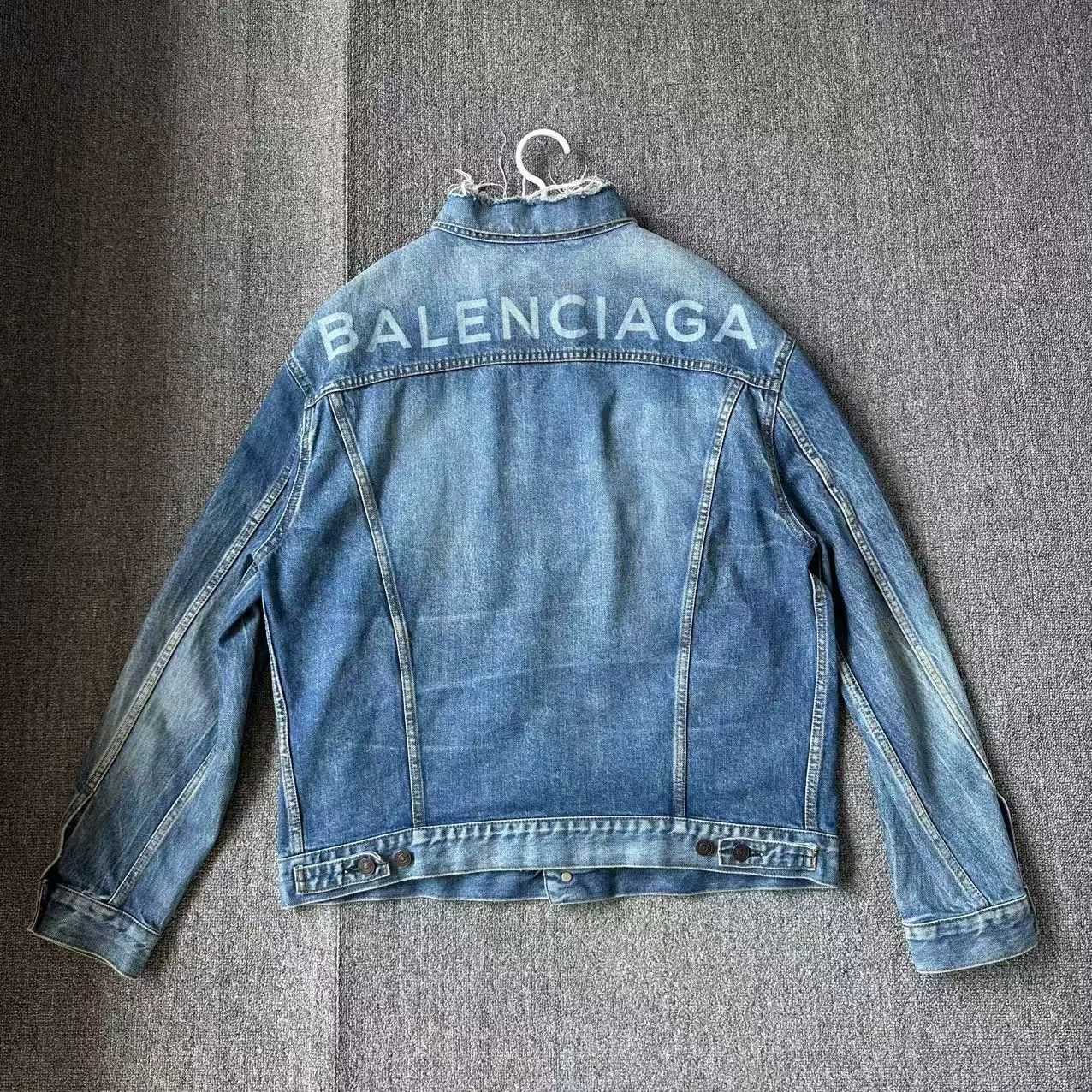 Balenciaga balenciaga blue logo denim jacket for men Size US M / EU 48-50 / 2 - 2 Thumbnail