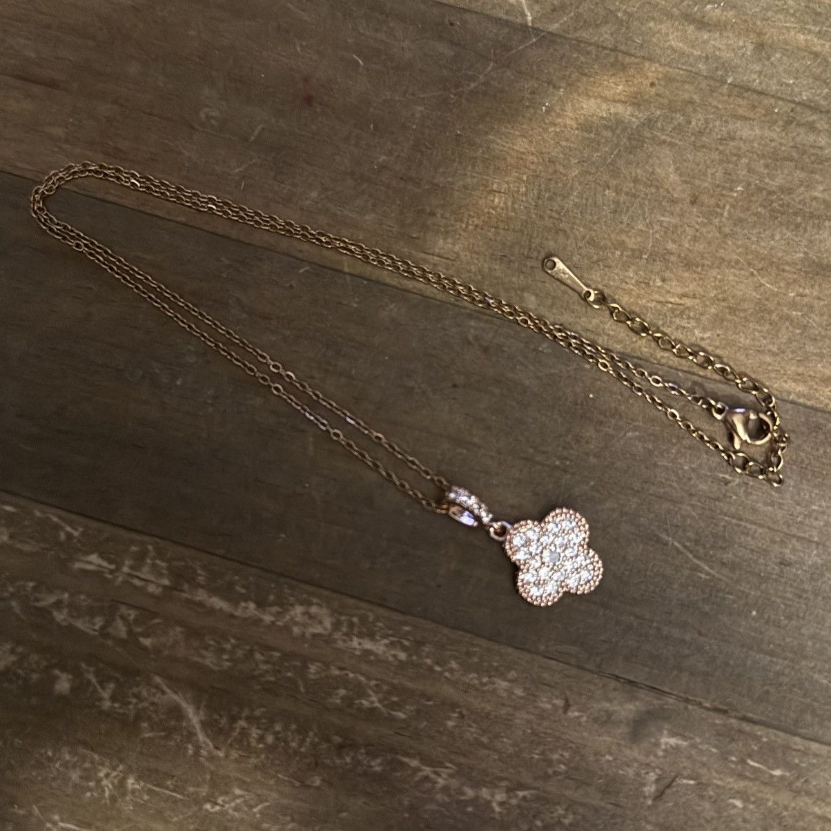 Other Gold stainless steel pave crystal clover pendant necklace Size ONE SIZE - 3 Thumbnail