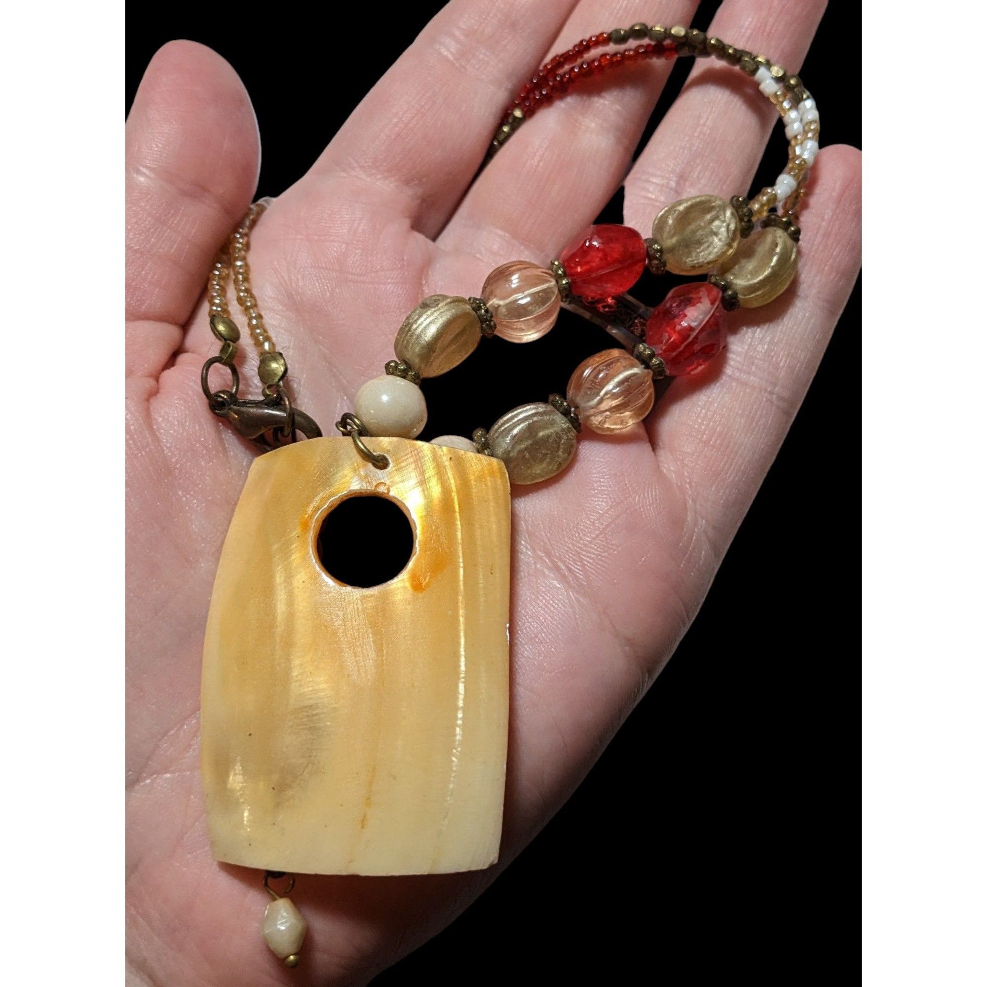 Other Beaded Shell Pendant Necklace Size ONE SIZE - 7 Thumbnail