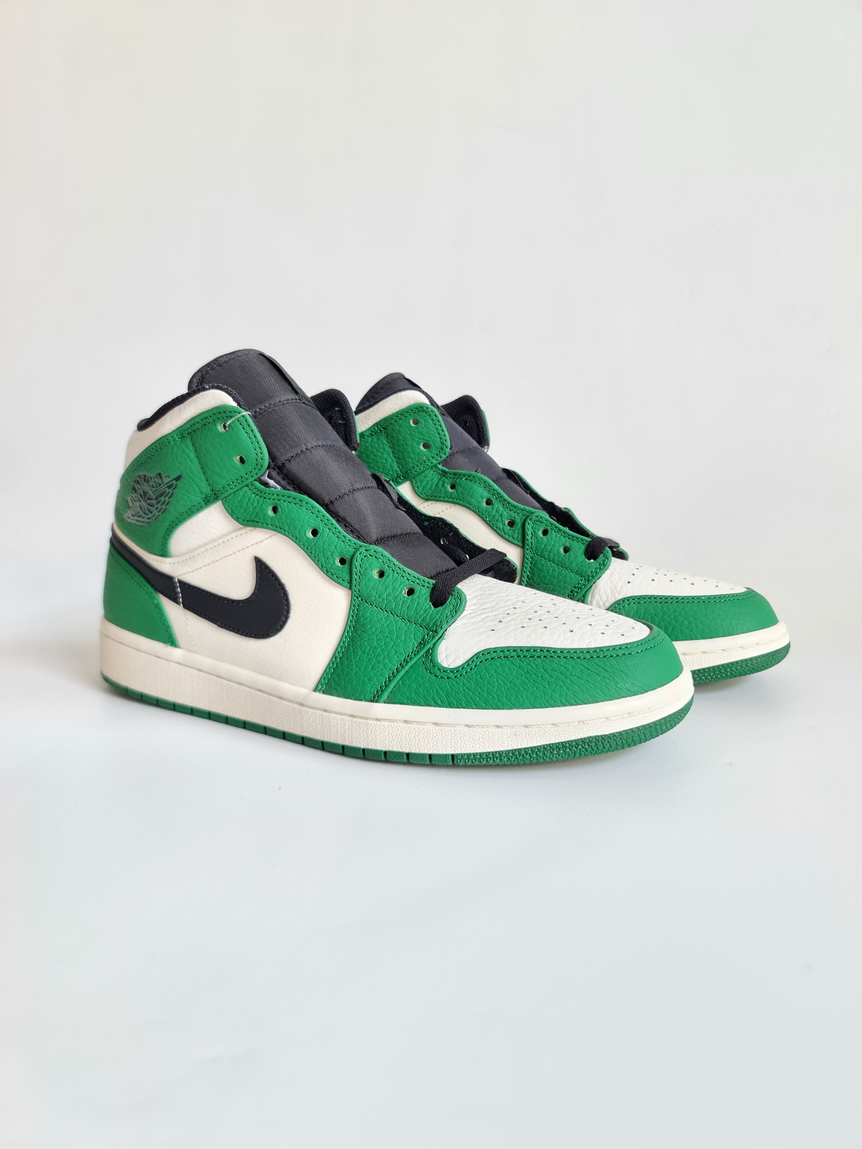 Air Jordan 1 Mid 'Pine Green' NIKE AIR JORDAN 1 MID 
