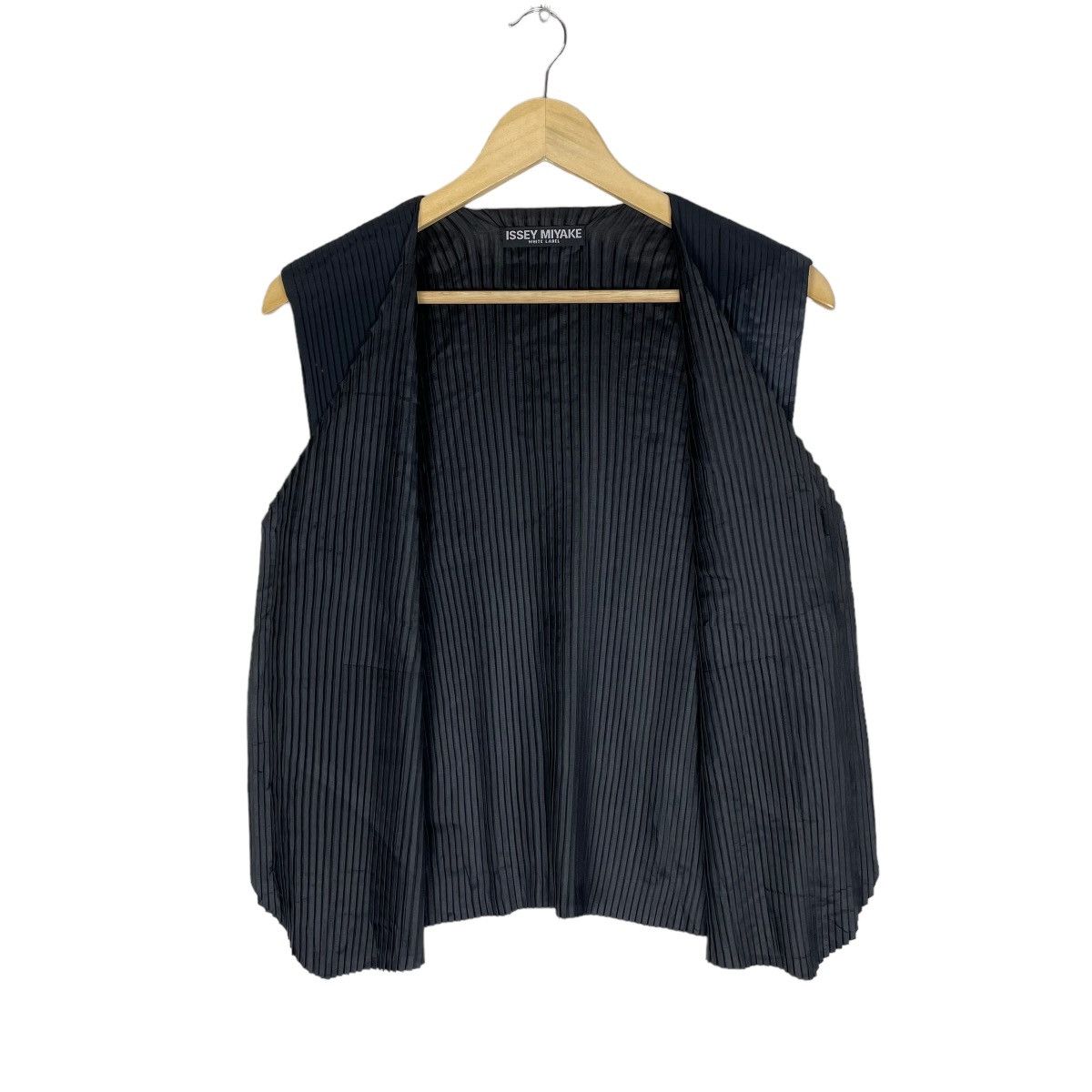 Issey Miyake 🌟ISSEY MIYAKE WHITE LABEL PLEATS VEST Size US M / EU 48-50 / 2 - 7 Thumbnail
