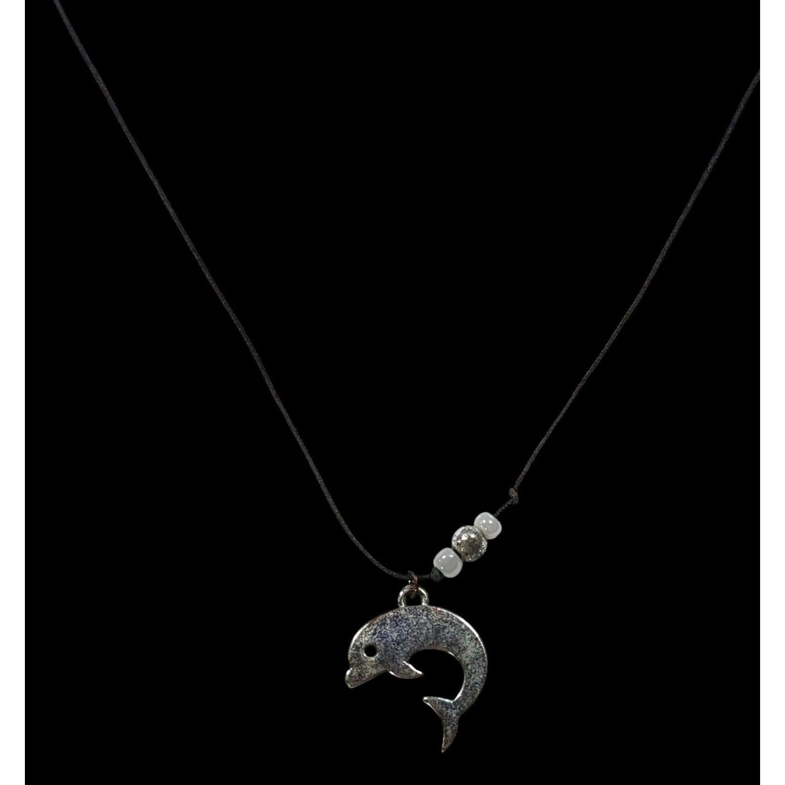 Other Simple Beachy Dolphin Pendant Necklace With Beaded Accents Size ONE SIZE - 5 Thumbnail