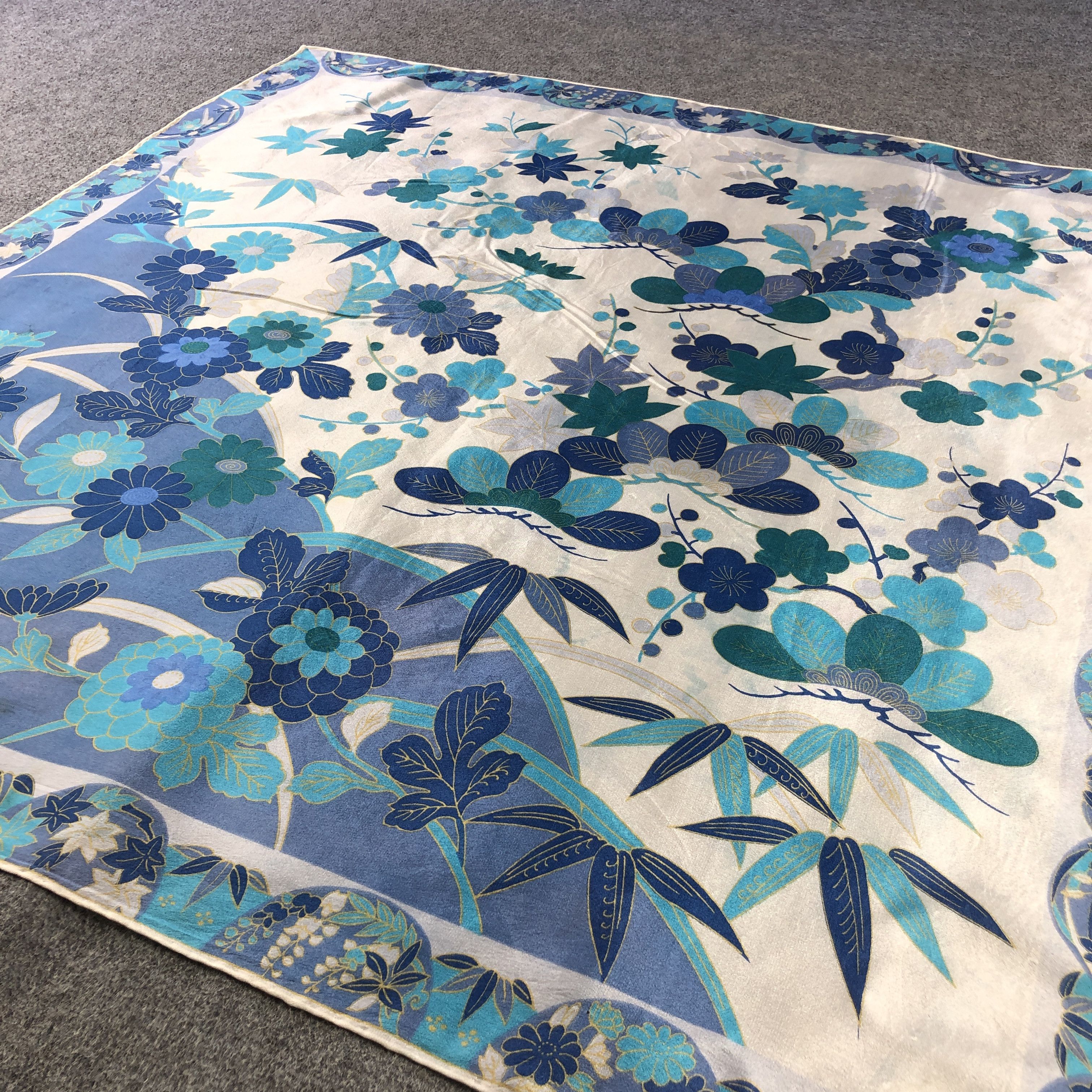 Vintage Vintage Luxury Floral Hand Rolled Silk Scarf M1289 Size ONE SIZE - 3 Thumbnail