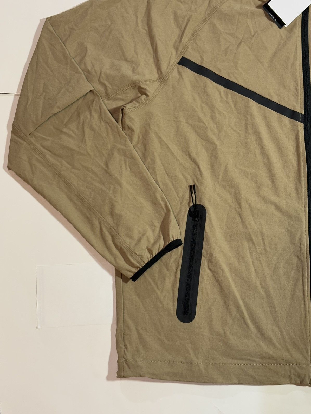 Other XLT Nike Tech Men's Woven Windrunner Jacket HM7151-297 Size US XL / EU 56 / 4 - 5 Thumbnail
