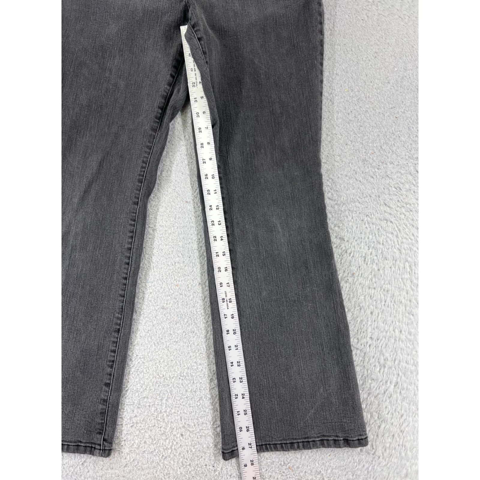 Vintage Style&co Jeans Womens 10P Black Denim Bootcut 28x27 5-Pocket Embroidered Logo Cotton Stretch Regular Petite Moderate Wash Mens? Size 32" / US 10 / IT 46 - 7 Thumbnail