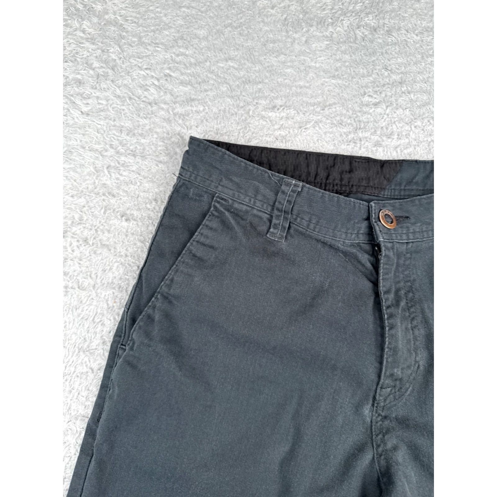Volcom Volcom Shorts Adult 30 Black Cotton Blend Chino Skate 5-Pocket Casual Mens Size US 30 / EU 46 - 4 Thumbnail