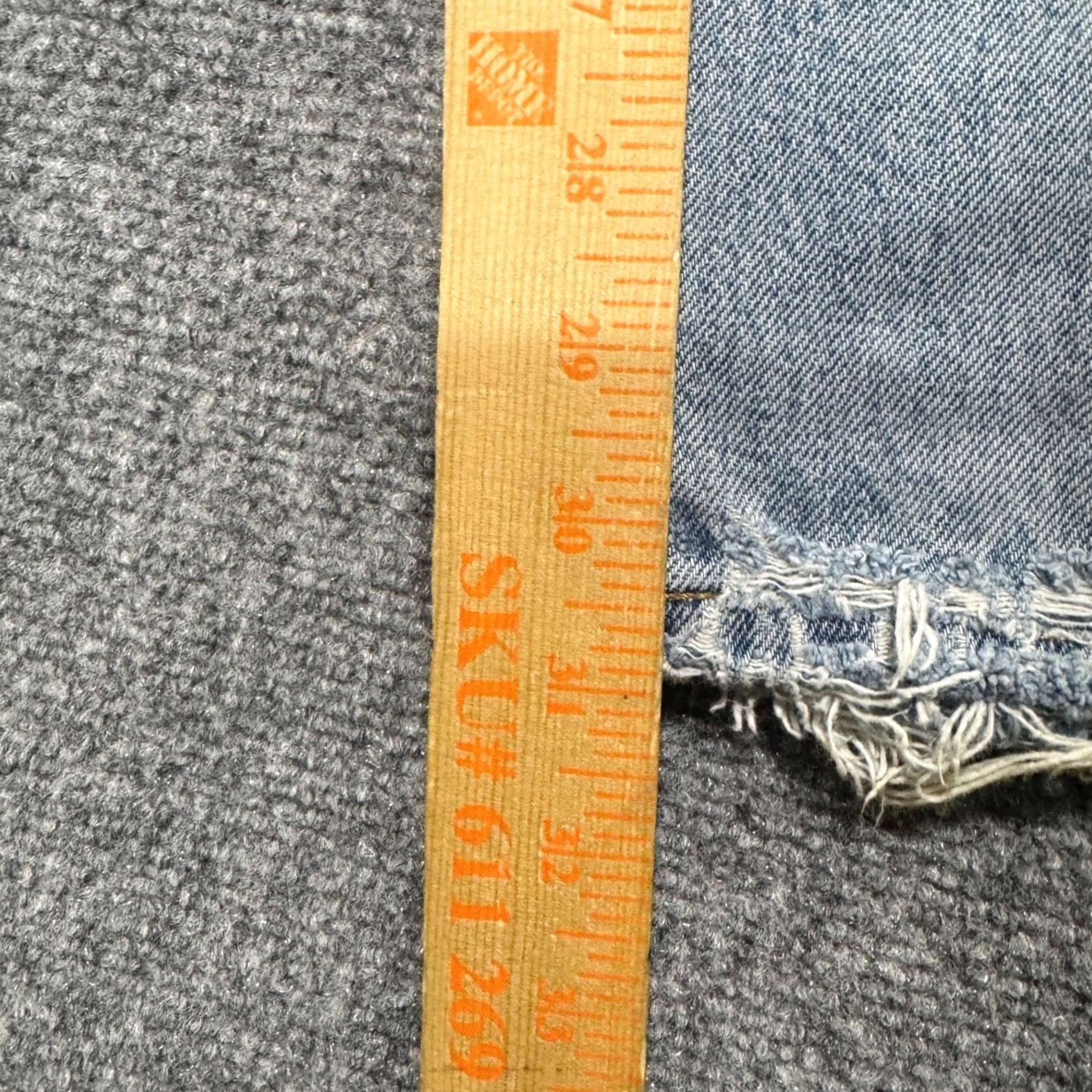 Levi's VINTAGE Levi's 550 Jeans Mens 38x32 Relaxed Fit Patched Distressed Light Wash Blue Bootcut Mens Size US 38 / EU 54 - 5 Thumbnail