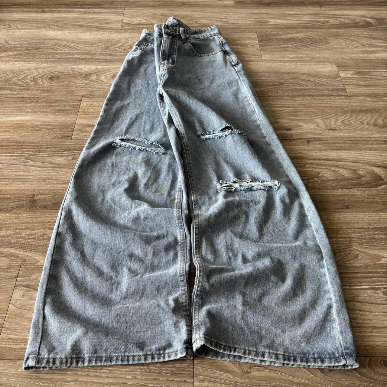Vintage Crazy Vintage Y2K/2000s Baggy Light Wash Wide Leg Skater Style Denim Jeans! 26x30 Size US 26 / EU 42 - 3 Thumbnail
