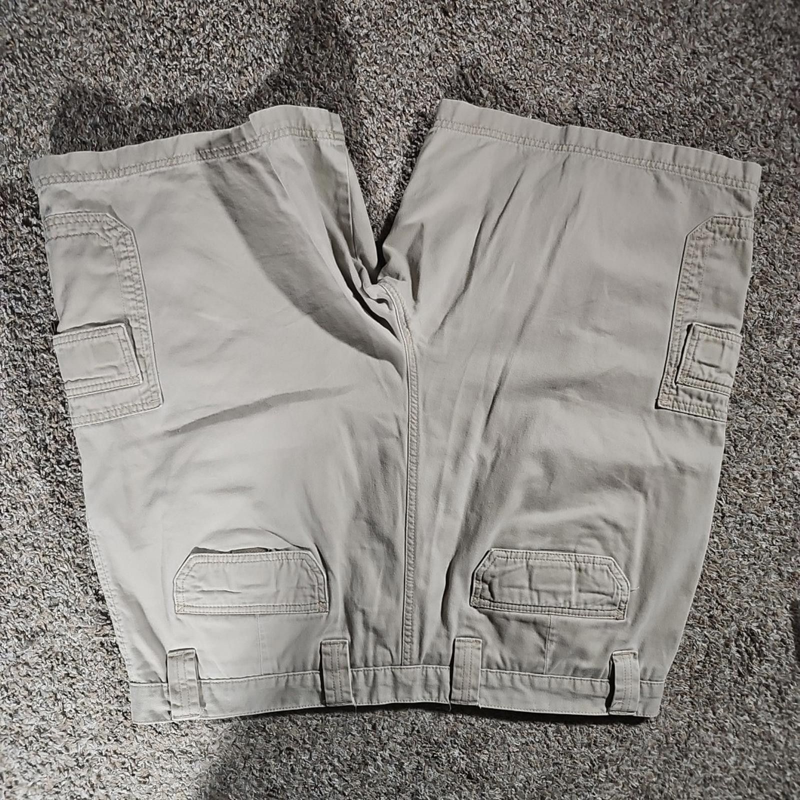 Croft & Barrow Croft Barrow Sz 40 Cargo Shorts Size US 40 / EU 56 - 5 Thumbnail