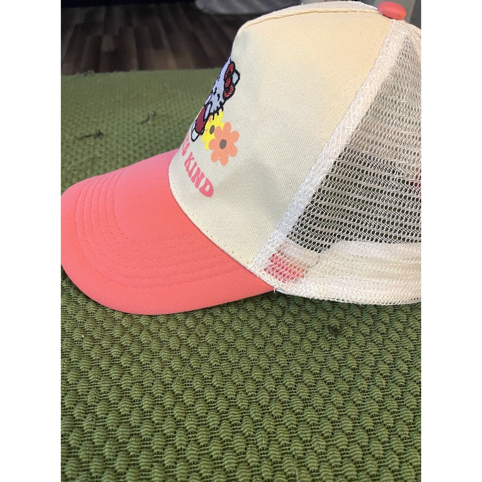 Vintage SANRIO HELLO KITTY "ALWAYS KIND" TRUCKER HAT YES ZONE? Size ONE SIZE - 2 Thumbnail