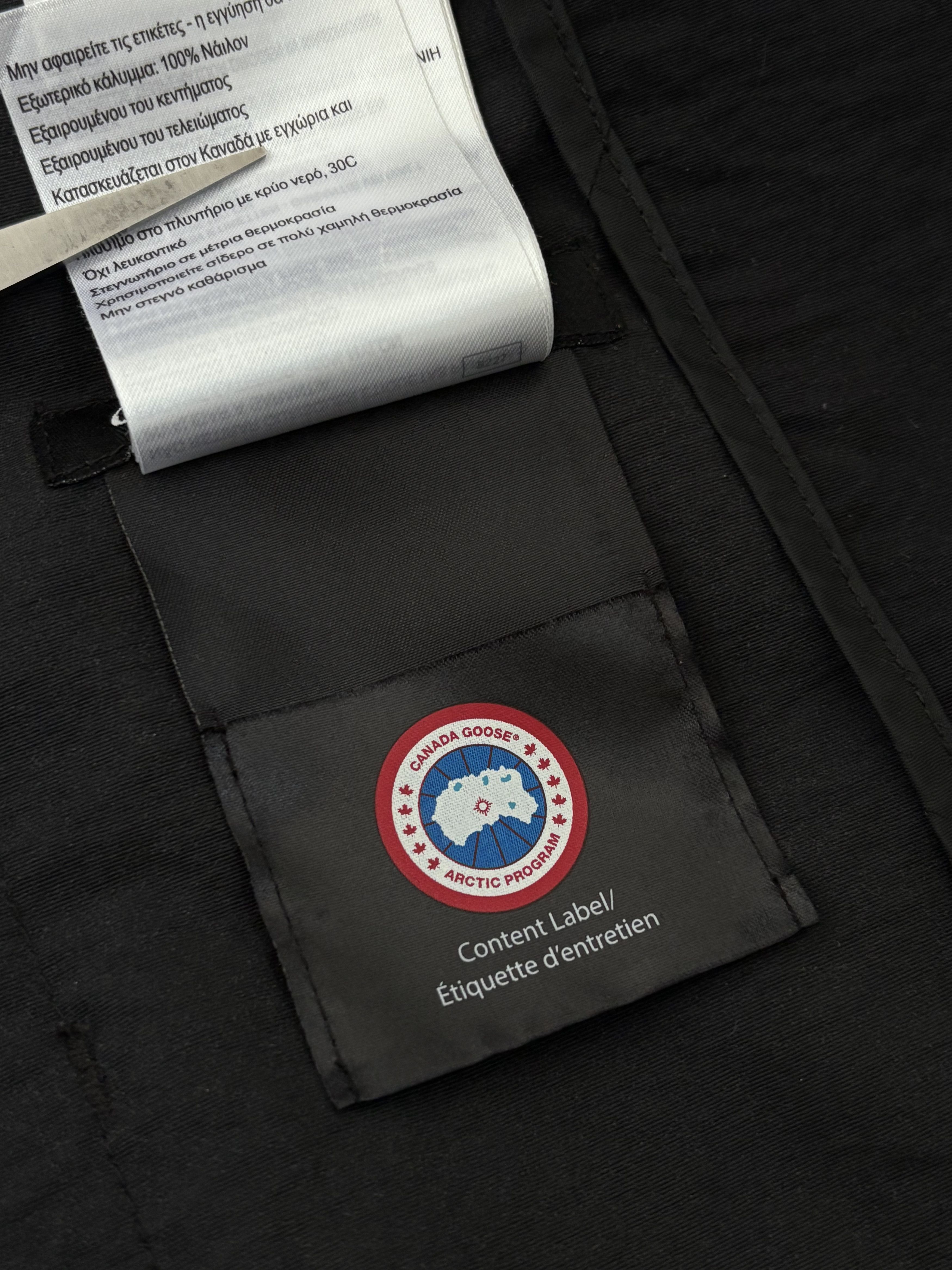 Canada Goose Canada Goose Voyager Jacket 2404M Black Noir Lightweight Size US S / EU 44-46 / 1 - 16 Thumbnail