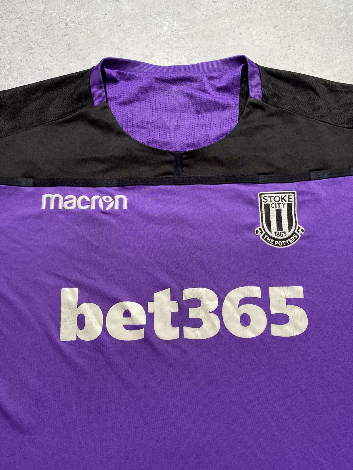 Macron Purple training T-shirt Macron Stoke City season 2016-18 Size US XXL / EU 58 / 5 - 3 Thumbnail