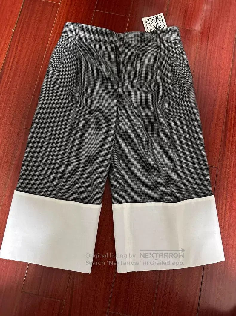 Loewe Loewe Fashion Short Pants, Military Green Size US 44 / EU 60 - 1 Thumbnail