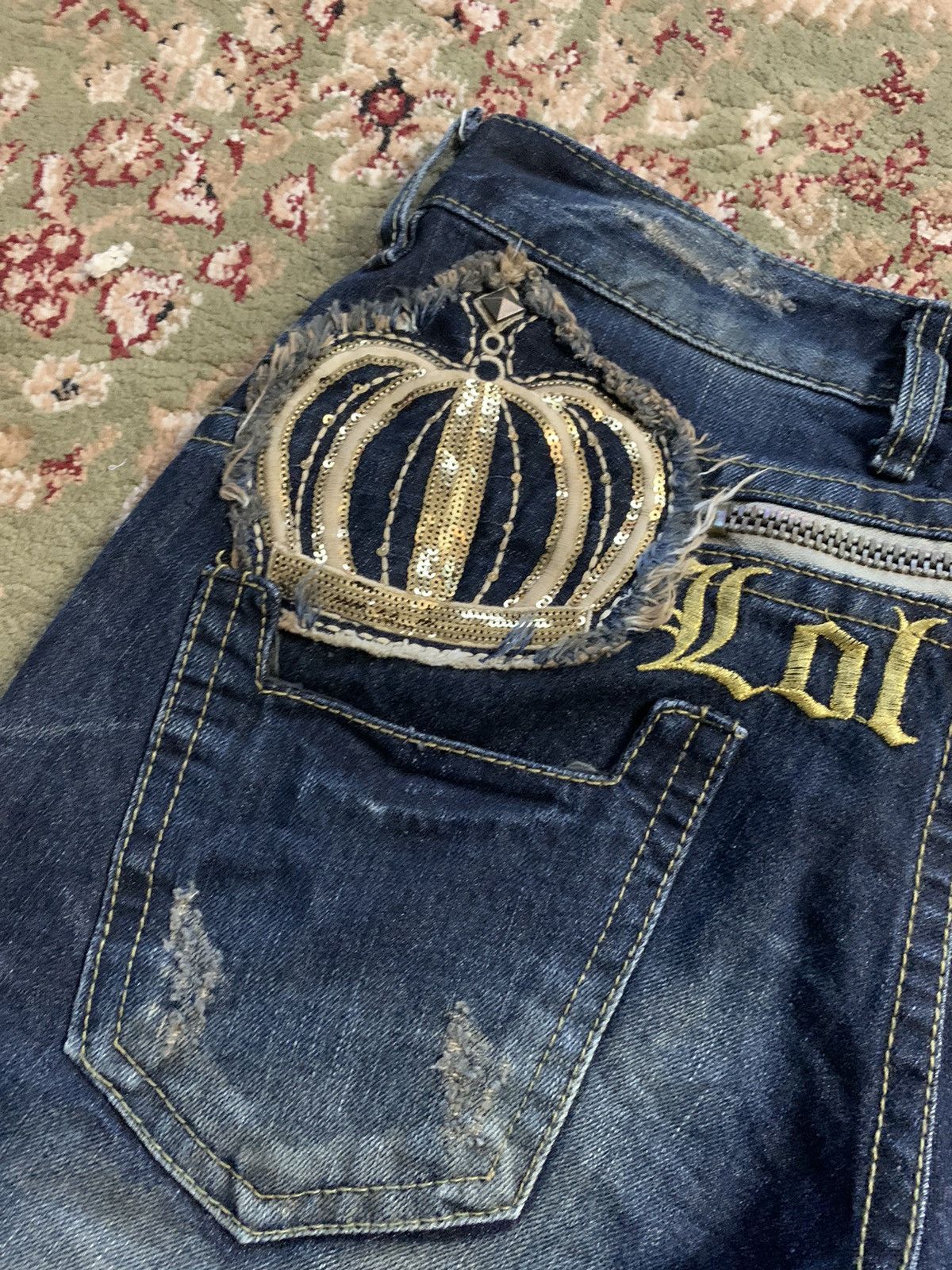 Japanese Brand LOLITA CROWN EMBROIDERY JEANS Size US 34 / EU 50 - 14 Thumbnail