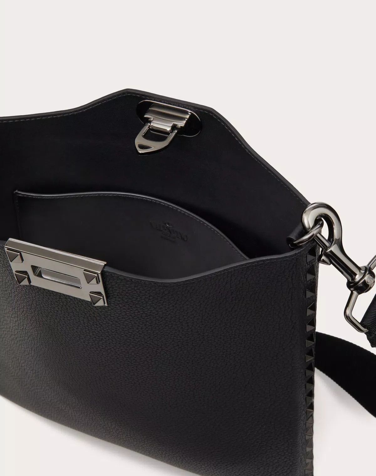 Valentino oc11z0725 Size: OS/ Grainy Calfskin Crossbody Bag in Black Size ONE SIZE - 6 Thumbnail