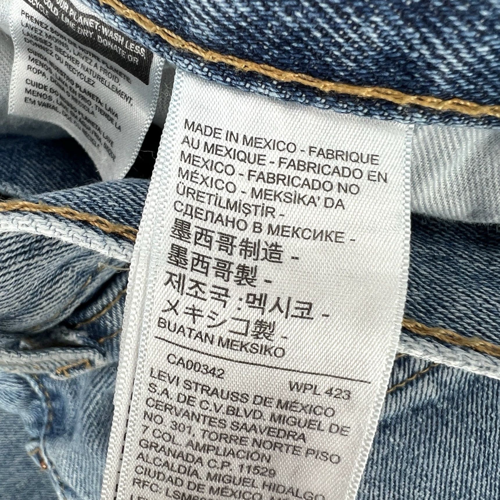 Levi's Levi's 550 Jeans Mens 36x30 Blue Relaxed Tapered Denim Medium Wash Casual Size US 36 / EU 52 - 6 Thumbnail