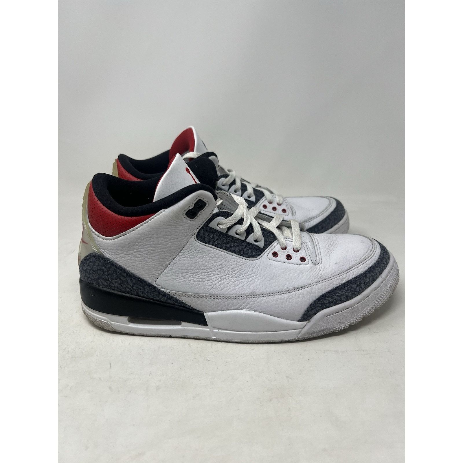 Jordan Brand Jordan 3 Retro Denim SE Fire Red 2020 | Size 13M Size US 13 / EU 46 - 4 Thumbnail