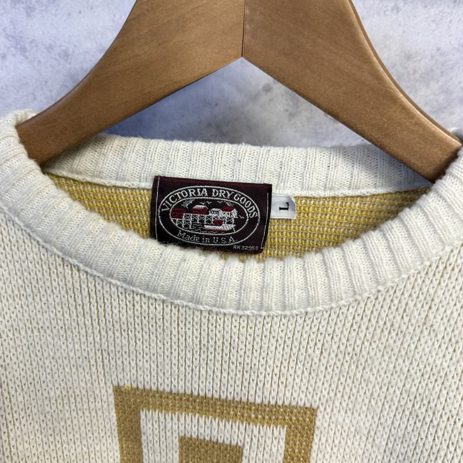 Vintage Vintage Victoria Dry Goods Aztec Sweater Adult Large White Size US L / EU 52-54 / 3 - 3 Thumbnail