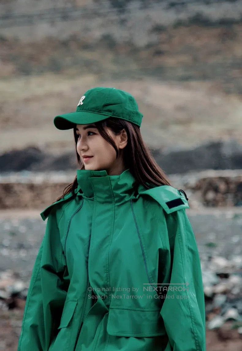 Balenciaga Balenciaga Green Waterproof Windbreaker Jacket Size XXS / US 00 / IT 34 - 2 Thumbnail