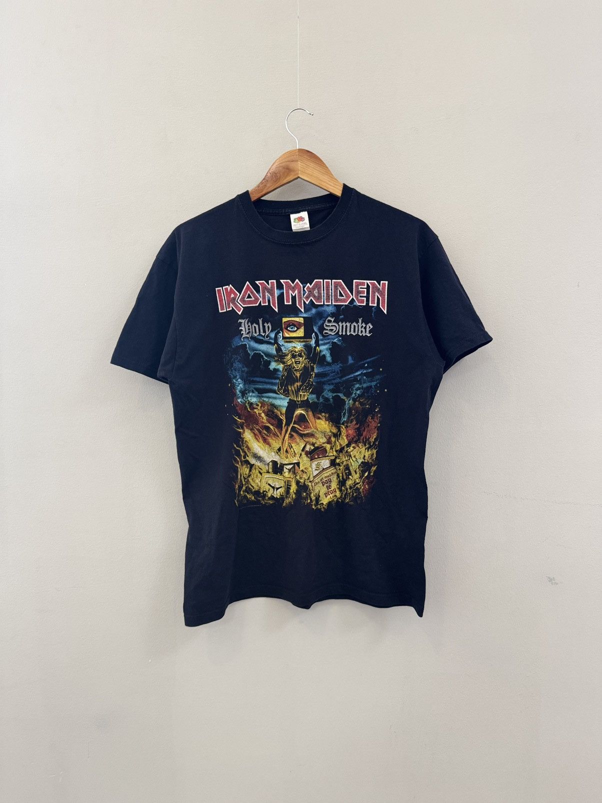 Band Tees Iron Maiden Holy Smoke Graphic Tee Large Black Size US L / EU 52-54 / 3 - 1 Thumbnail