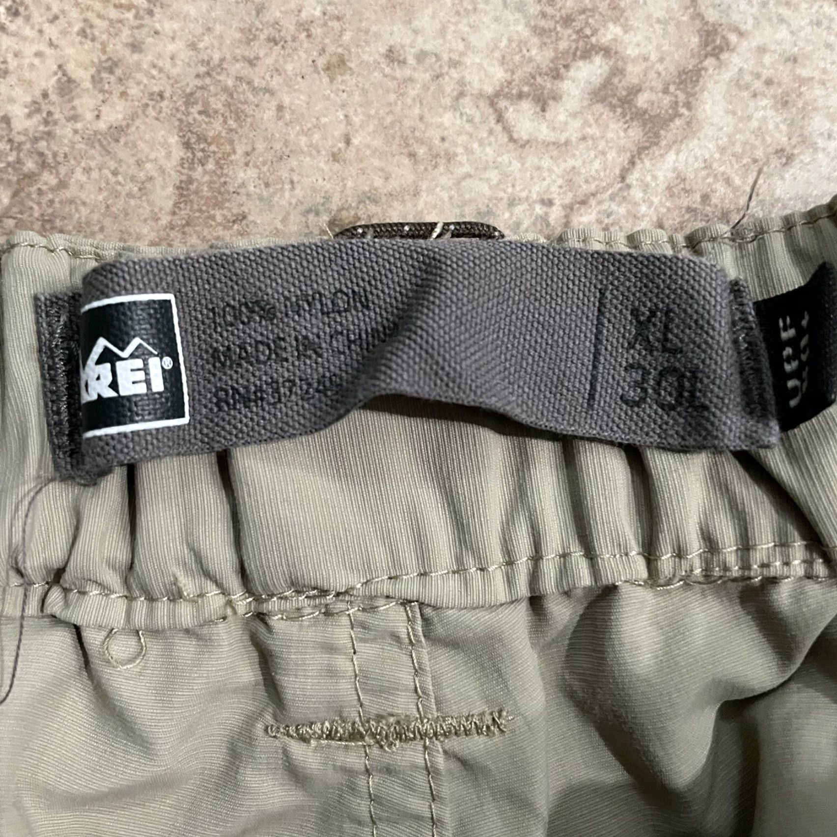 Vintage REI Cargo Pants Mens 30x30 Beige Nylon UPF 50+ Detachable Cargo Pockets Shirt Size US 30 / EU 46 - 4 Thumbnail