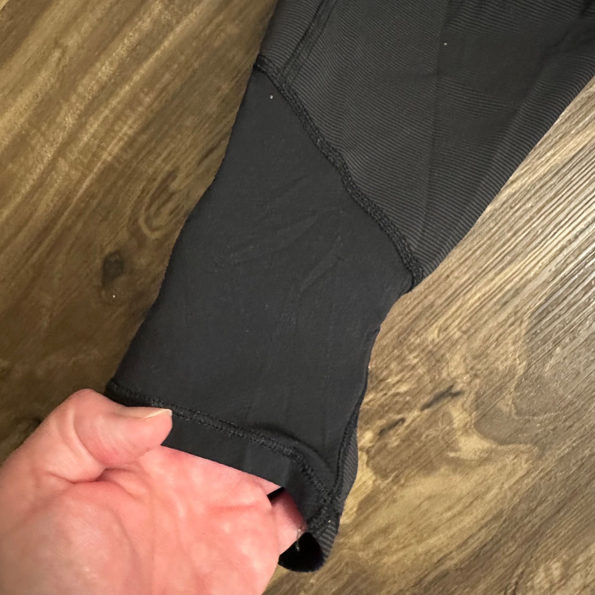 Lululemon Lululemon Run Pace Crop black/gray striped ruched sides acti Size 28" / US 6 / IT 42 - 6 Thumbnail