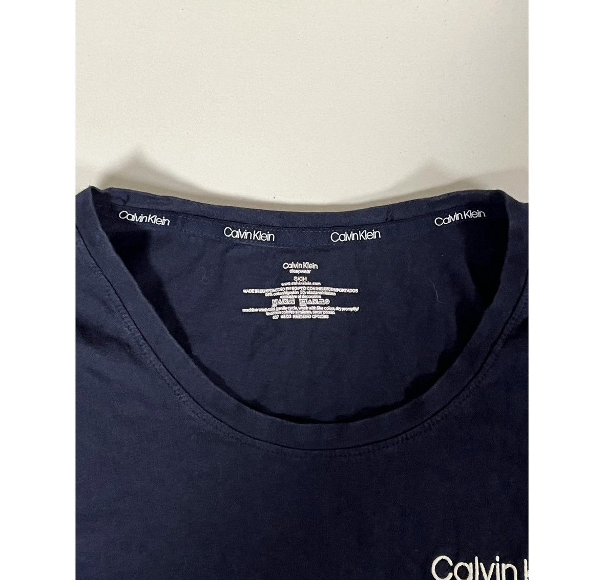 Calvin Klein Calvin Klein Navy Blue Logo Crewneck Shirt Top Tee Size S 🤍💙 Size US S / EU 44-46 / 1 - 4 Thumbnail