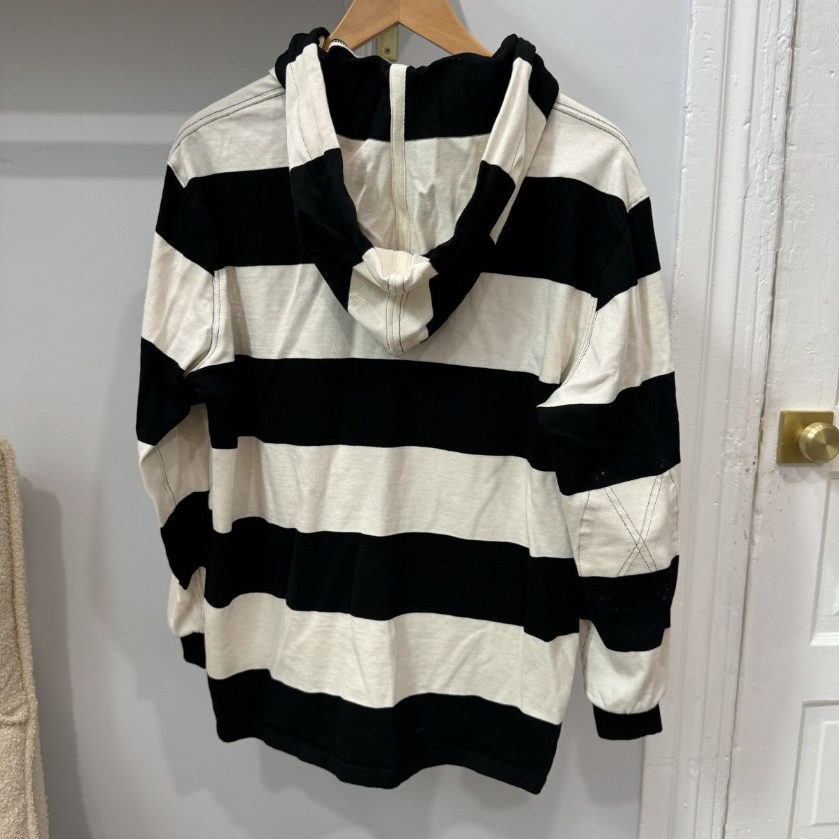 Other LosONYC designer rugby polo with hood Size US M / EU 48-50 / 2 - 2 Thumbnail