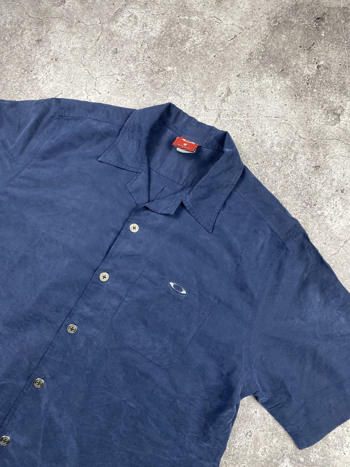 Oakley × Vintage Rare Vintage Oakley Metal Logo Wide Shirt Size US S / EU 44-46 / 1 - 2 Thumbnail