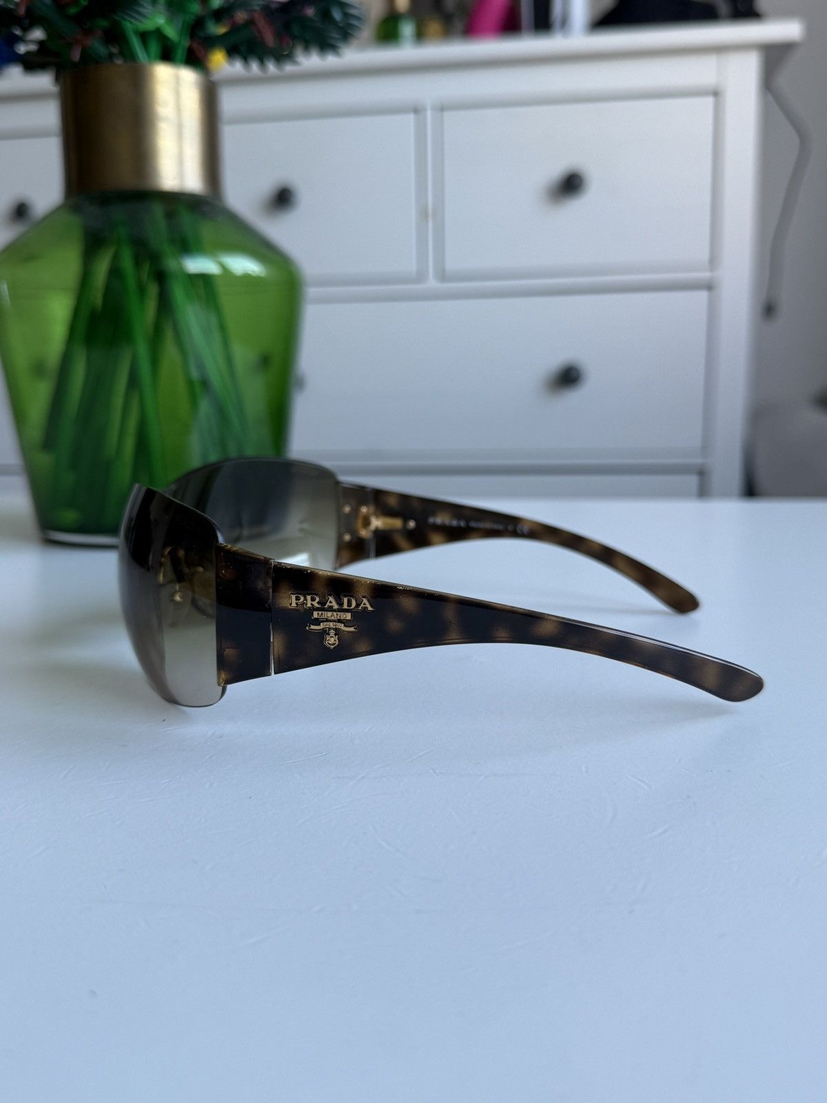 Designer × Prada × Vintage Vintage y2k Prada oversized sunglasses designer luxury rare Size ONE SIZE - 4 Thumbnail