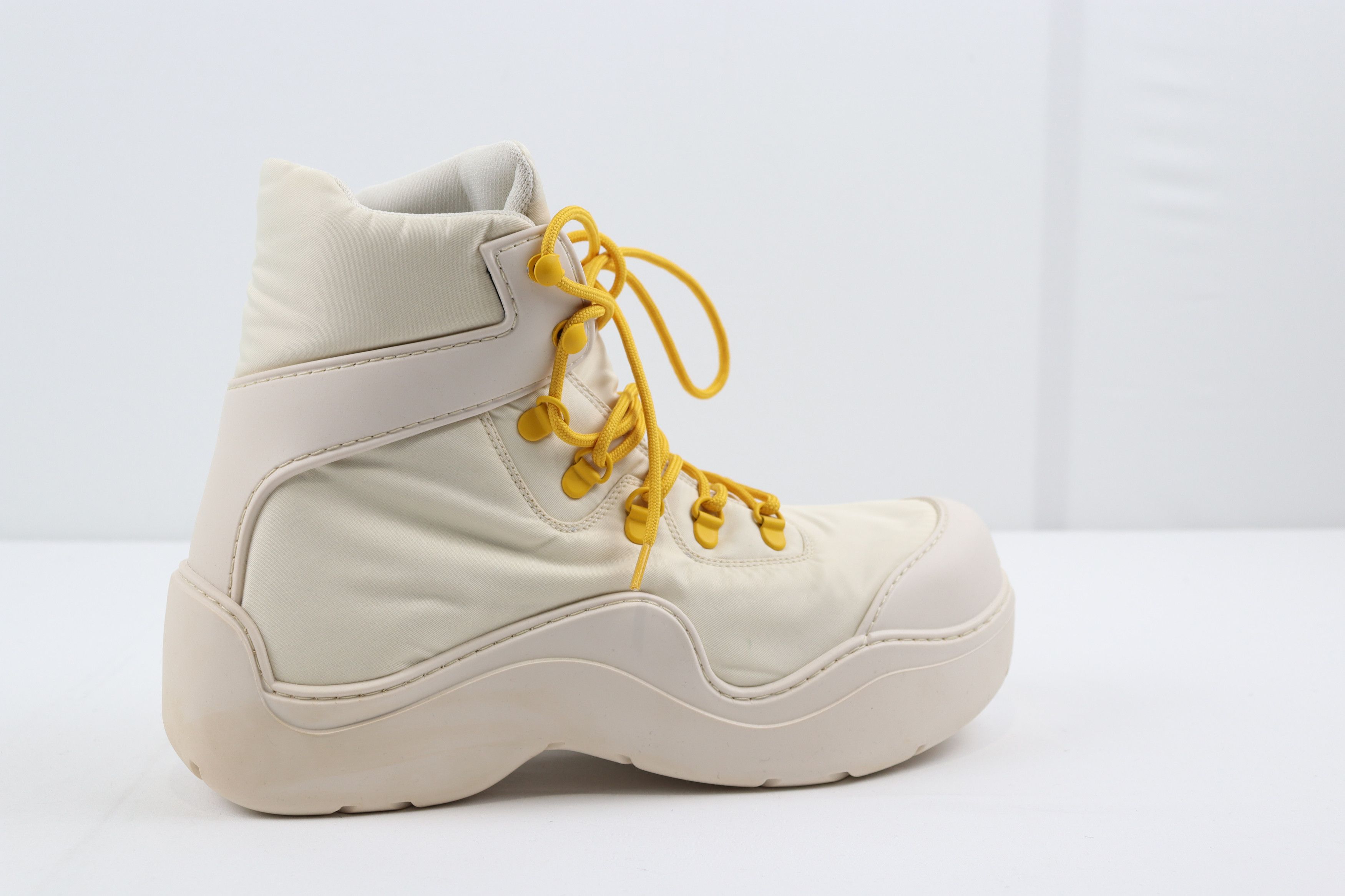 Bottega Veneta o1rshd10124 Q.2 / Bomber String Puddle Ankle Boots in White Size US 9 / EU 42 - 4 Thumbnail