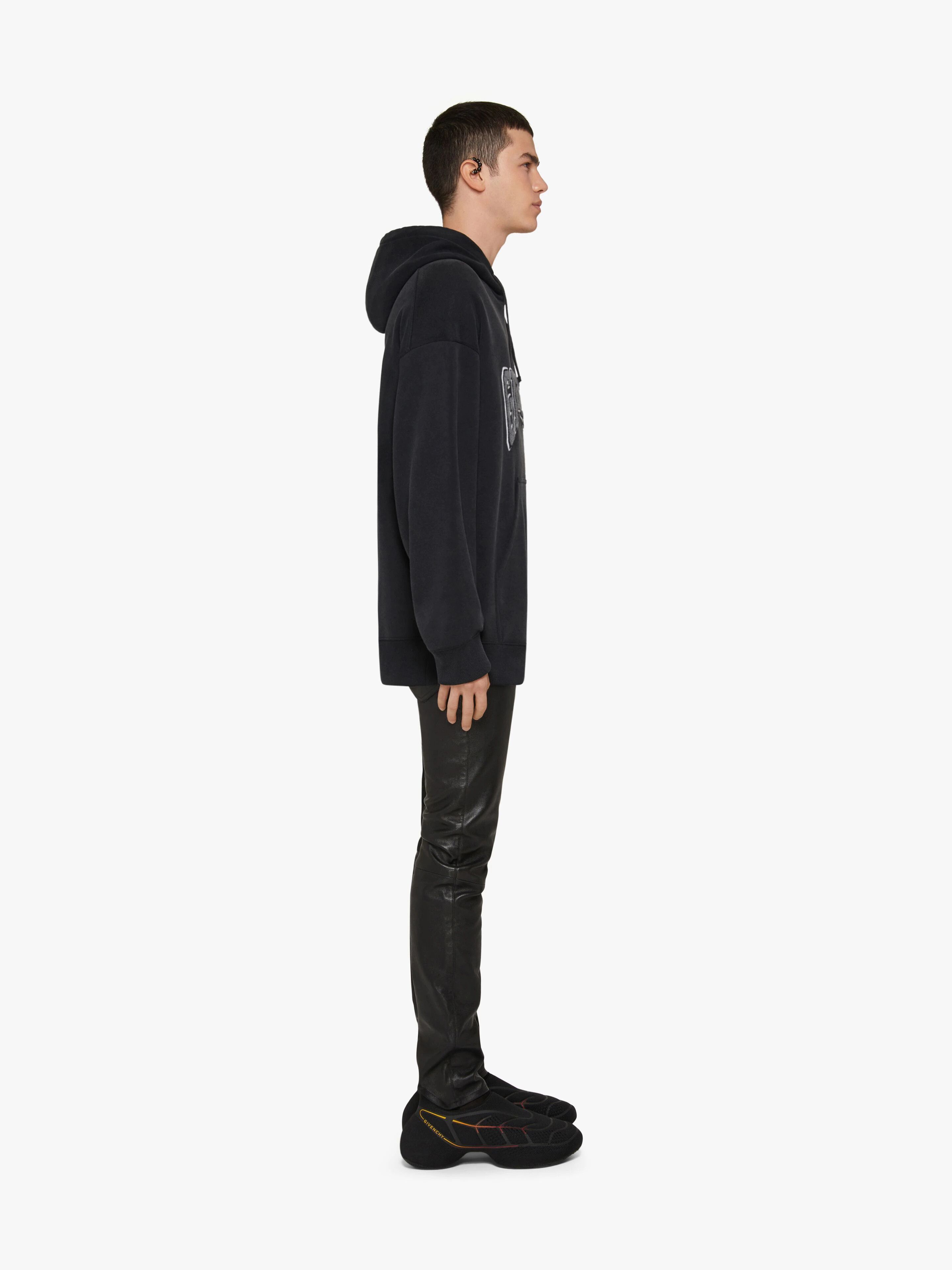Givenchy o1lv12m0326 Slim Fit Hoodie in Black Size US L / EU 52-54 / 3 - 3 Thumbnail