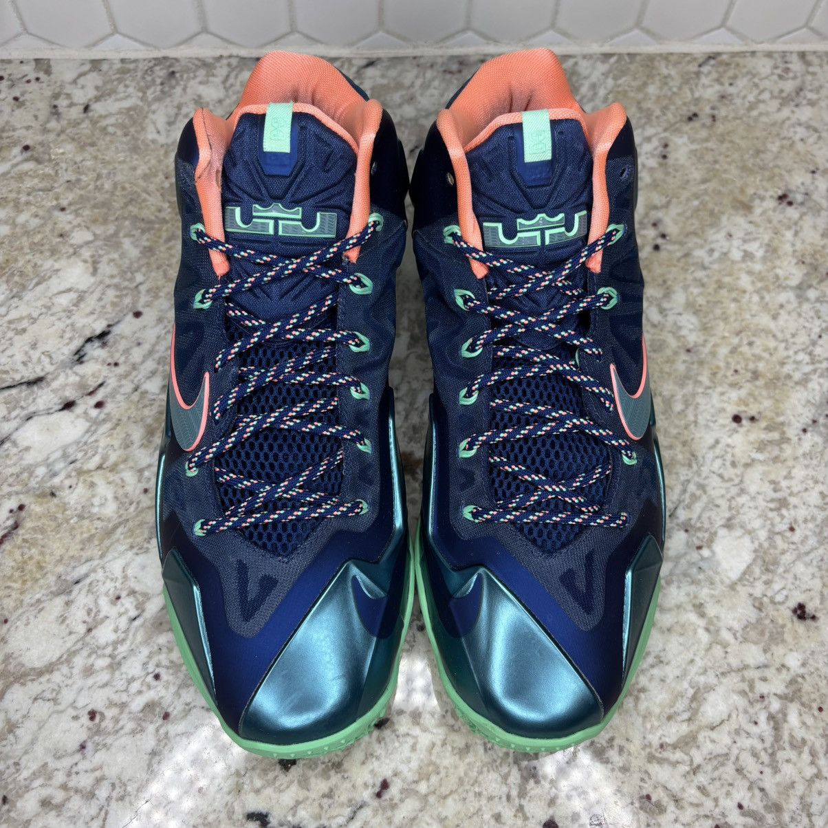 Nike Size 10.5-Nike LeBron 11 Akron vs. Miami Lightly Worn W/Box Size US 10.5 / EU 43-44 - 5 Thumbnail