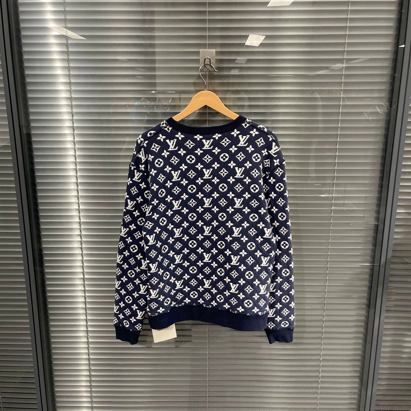 Louis Vuitton Louis Vuitton Jacquard Embossed All-Over Print Sweatshirt S Size US S / EU 44-46 / 1 - 2 Thumbnail