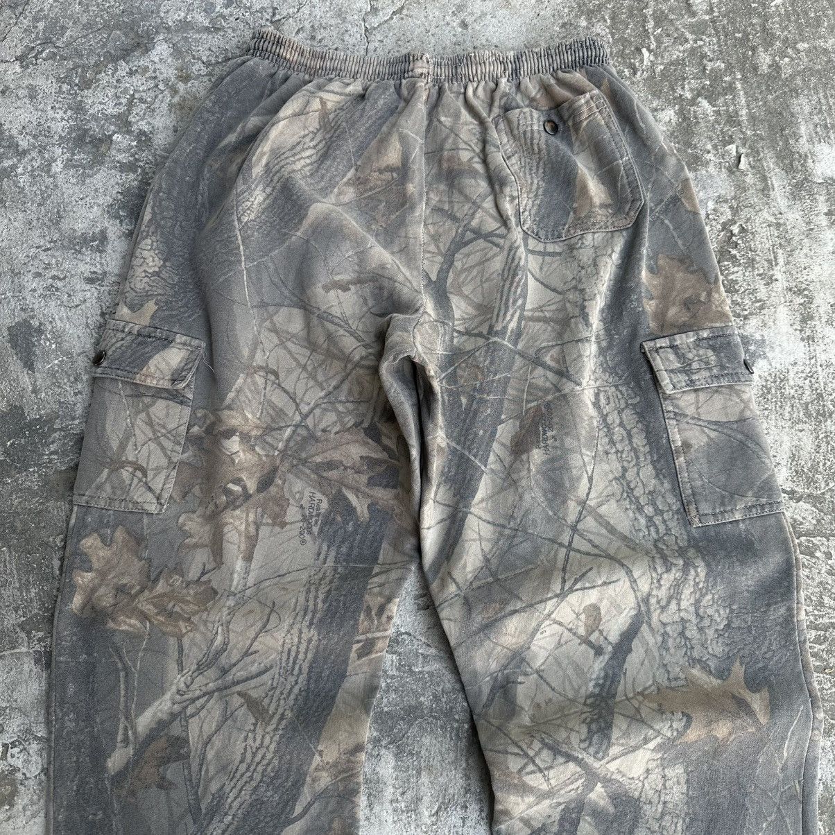 Wrangler (28-40x30) Crazy Vintage Y2K Real-tree Camo Carhartt Style Size US 32 / EU 48 - 9 Thumbnail