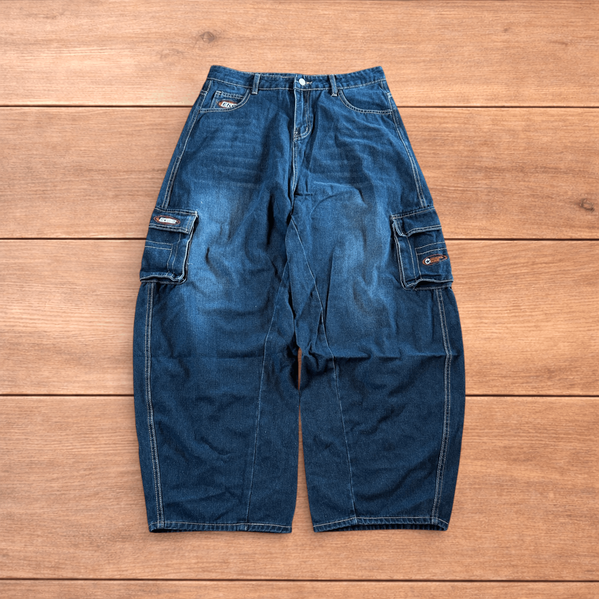 Japanese Brand Vintage style baggy wide leg skater cargo jeans in mid blue. Size US 36 / EU 52 - 2 Thumbnail