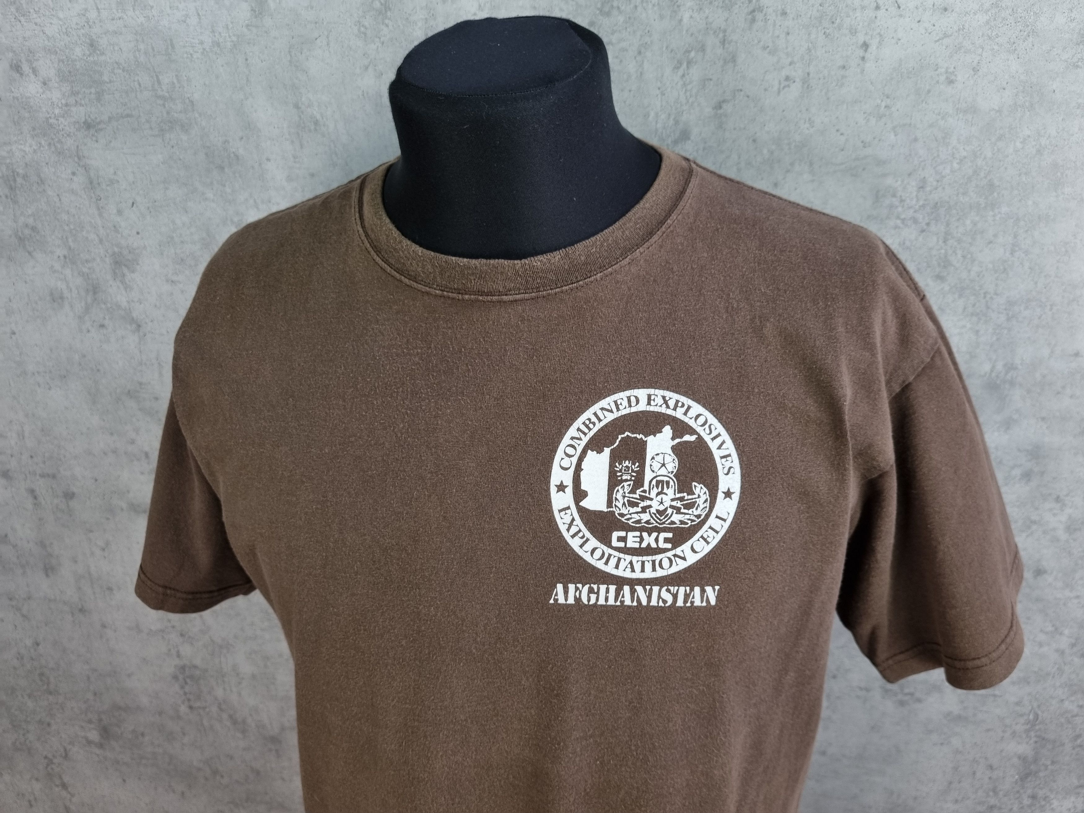 Vintage Rare Afghanistan Exploitation Cell Anvil Tee Shirt Size US L / EU 52-54 / 3 - 3 Thumbnail