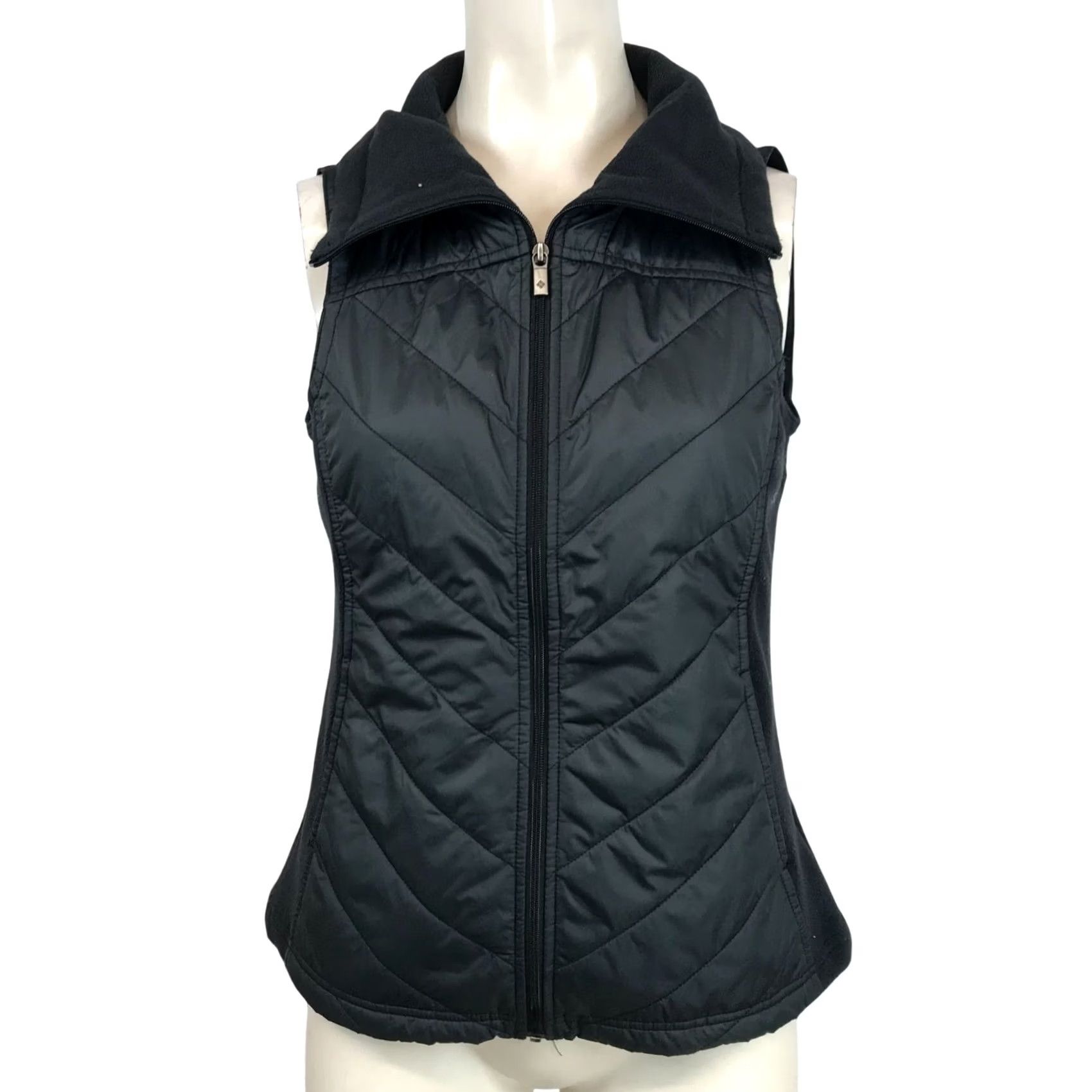 Vintage COLUMBIA WOMEN'S XS BLACK QUILTED FULL ZIP VEST Size XS / US 0-2 / IT 36-38 - 2 Thumbnail