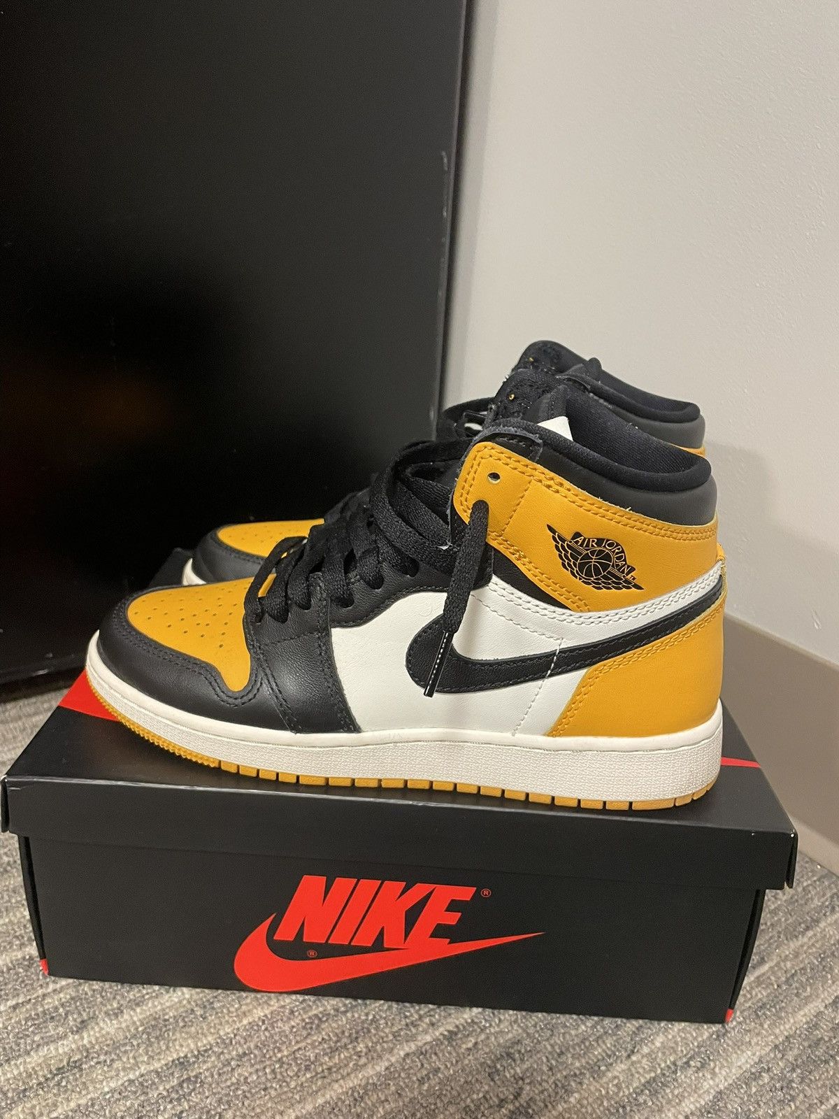Jordan Brand Jordan 1 High Size 5 Size US 5 / EU 37 - 2 Thumbnail