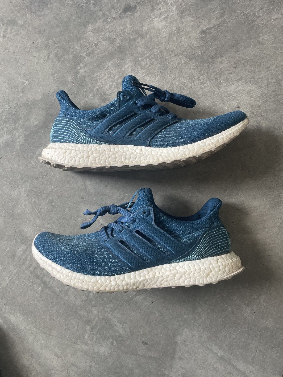 adidas gazelle silver green womens adidas Men's Ultraboost 22 x Parley Running Shoes, Size 8, Black/Grey