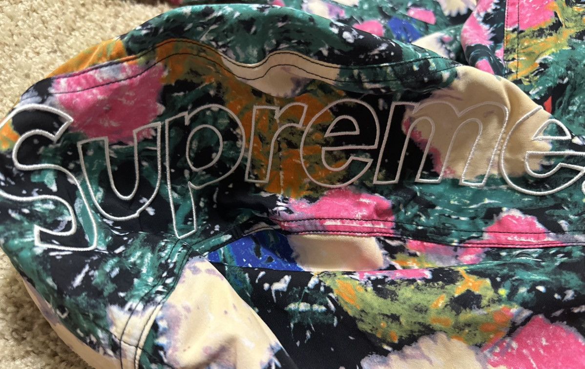 Supreme × The North Face SUPREMExTNF S/S 22 FLORAL SIZE MEDIUM Size US M / EU 48-50 / 2 - 17 Thumbnail