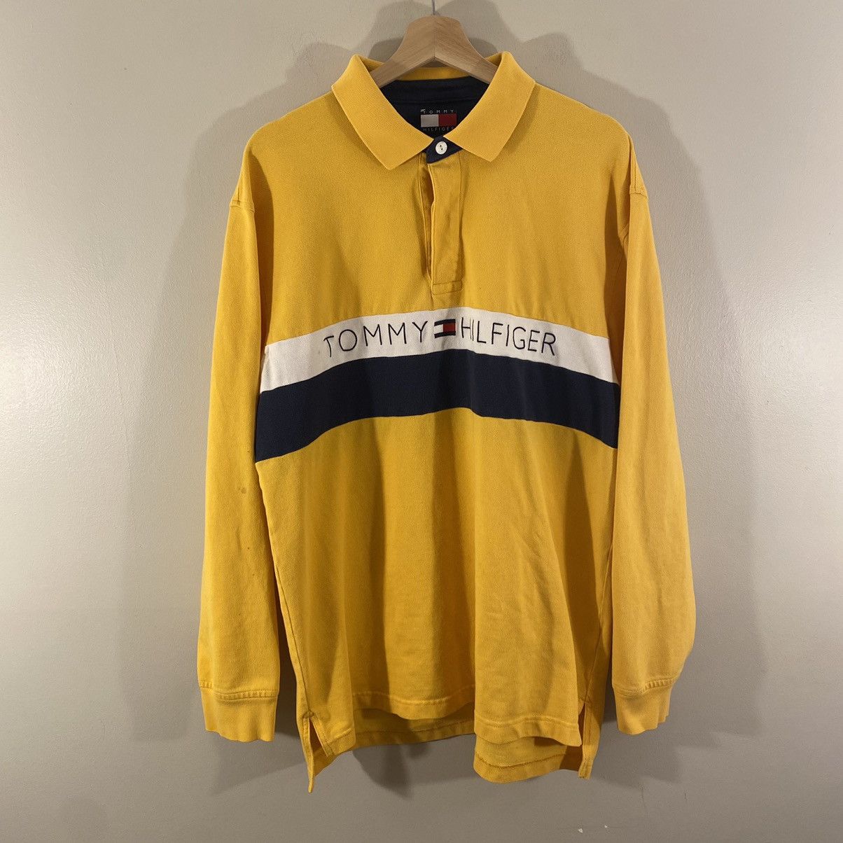 Tommy Hilfiger × Vintage Vintage Tommy Hilfiger Big Logo Rugby Shirt XL Size US XL / EU 56 / 4 - 1 Thumbnail