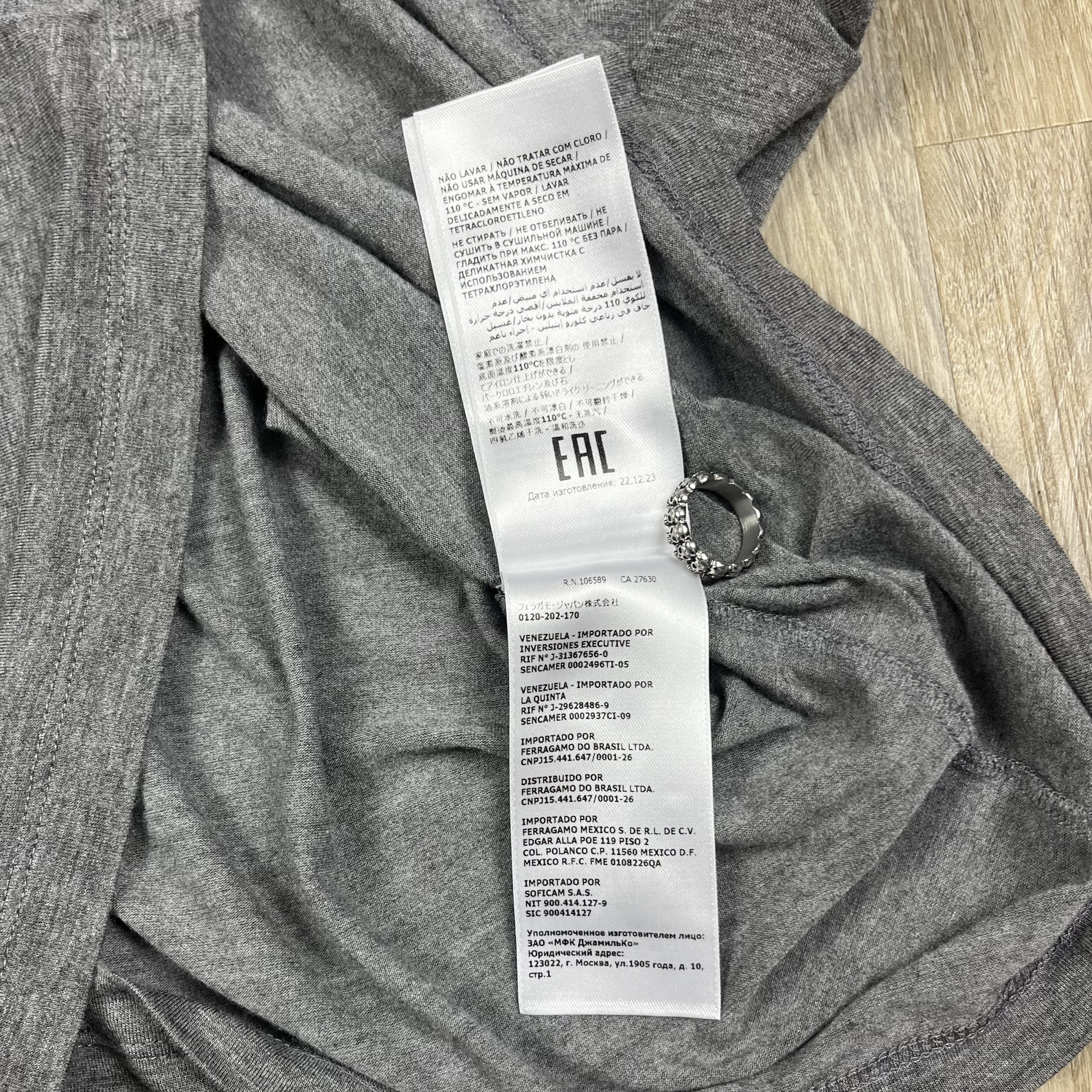 Salvatore Ferragamo Ferragamo Colour Block Trim T-shirt Grey Multicolour Viscose Size US XL / EU 56 / 4 - 10 Thumbnail