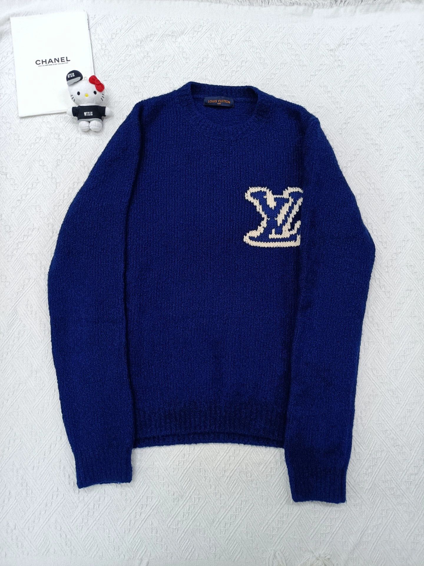 Louis Vuitton LV Blue Logo Wool Long Sleeve Sweater XL Size US XL / EU 56 / 4 - 1 Thumbnail
