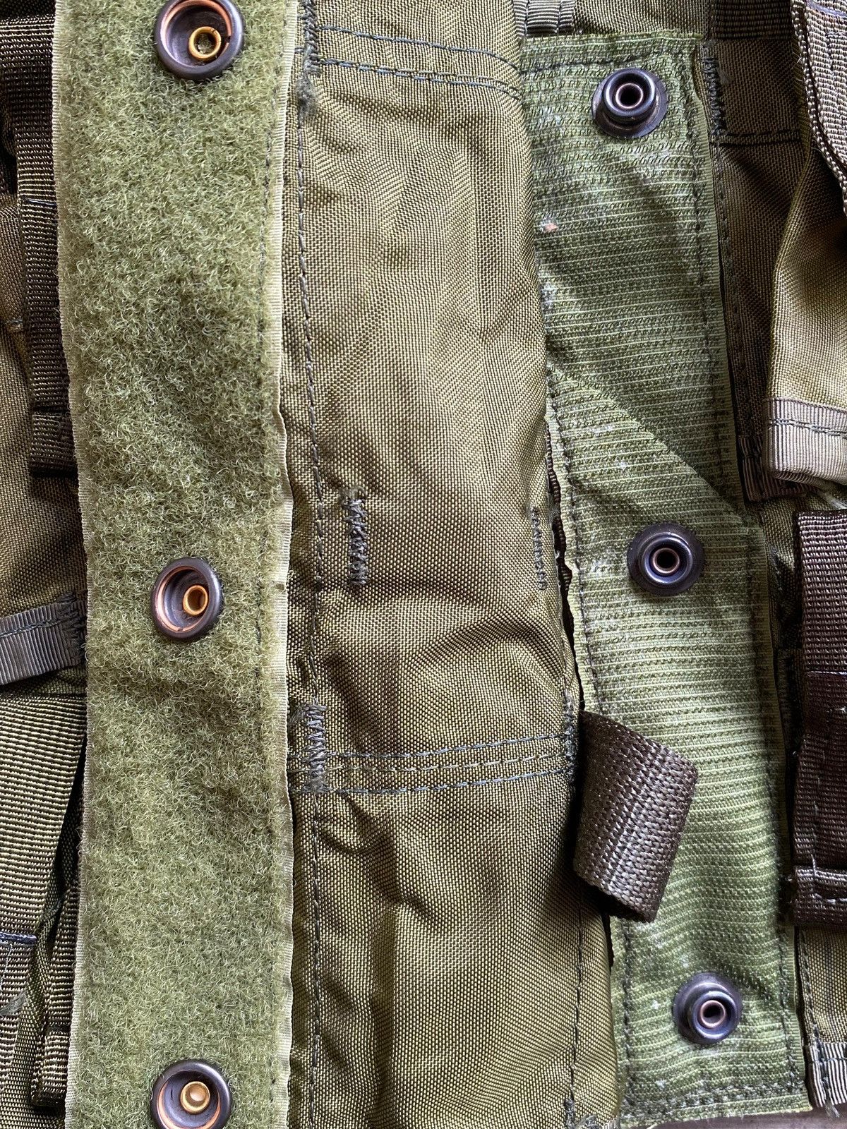 Vintage 70’s us army grenade vest Size US L / EU 52-54 / 3 - 5 Thumbnail