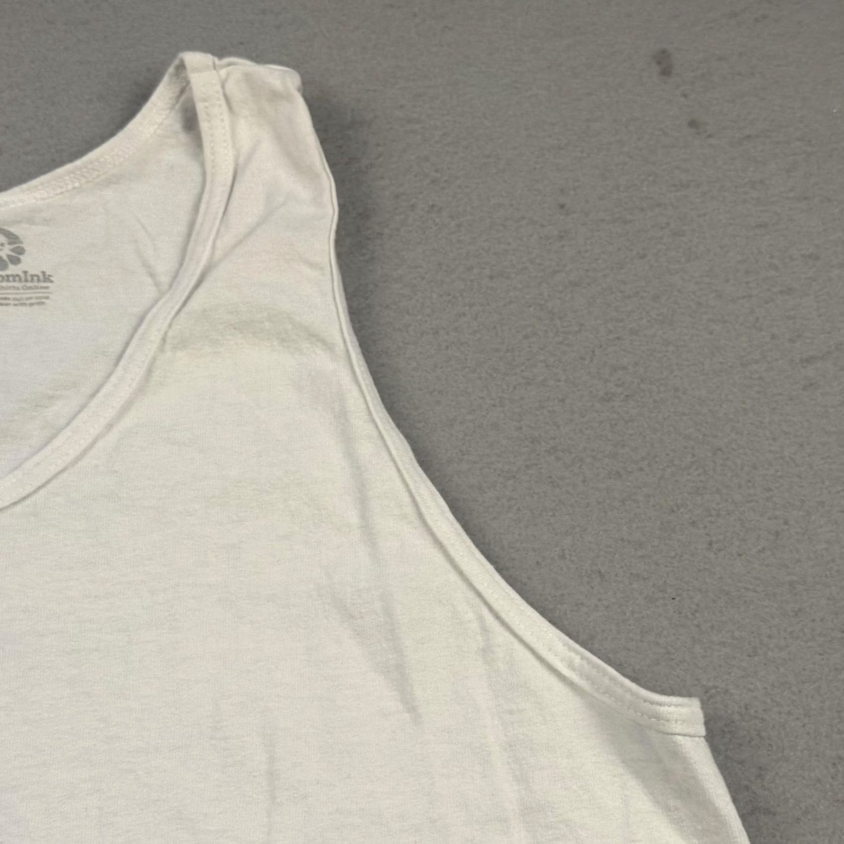 Gildan VINTAGE? NO -> None. Title: YOLO Bicycle Tank Top Mens Medium White Gildan Size US M / EU 48-50 / 2 - 4 Thumbnail