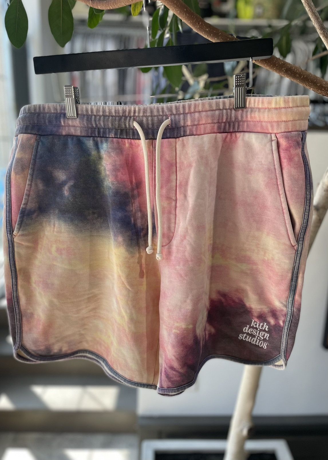 Kith Kith Tie Dye Jordan Short Size US XL / EU 56 / 4 - 1 Thumbnail