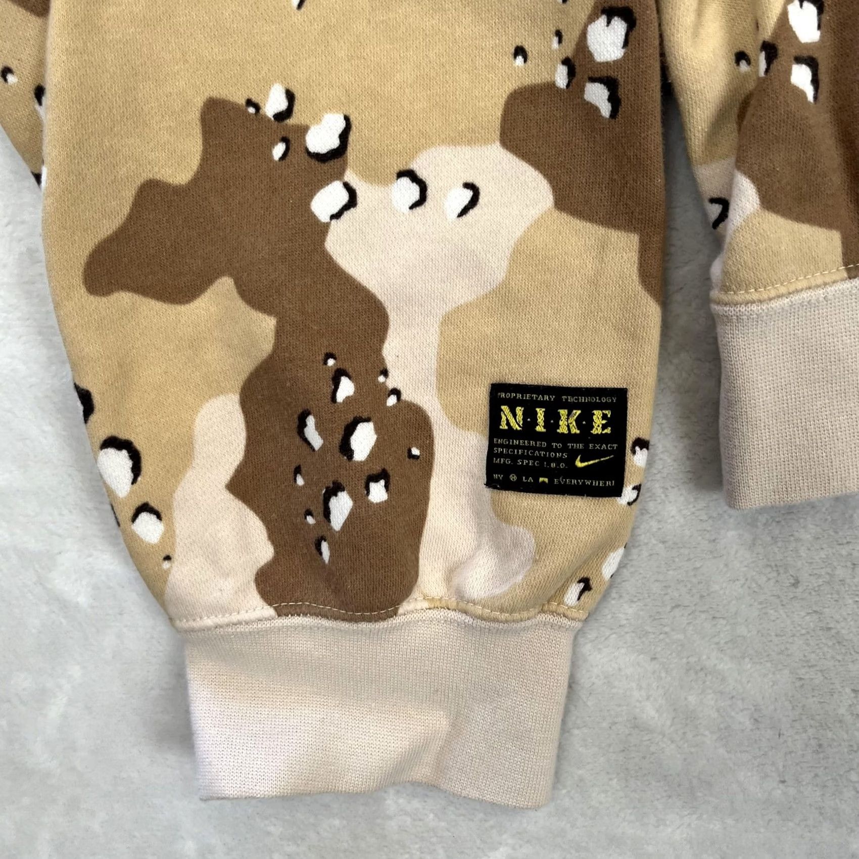 Nike Nike Hoodie Womens XL Beige Desert Camo Cropped Fleece Pullover Hoodie Crew Neck Relaxed Oversized Casual Logo Swoosh Mens? Womens Size XL / US 12-14 / IT 48-50 - 3 Thumbnail