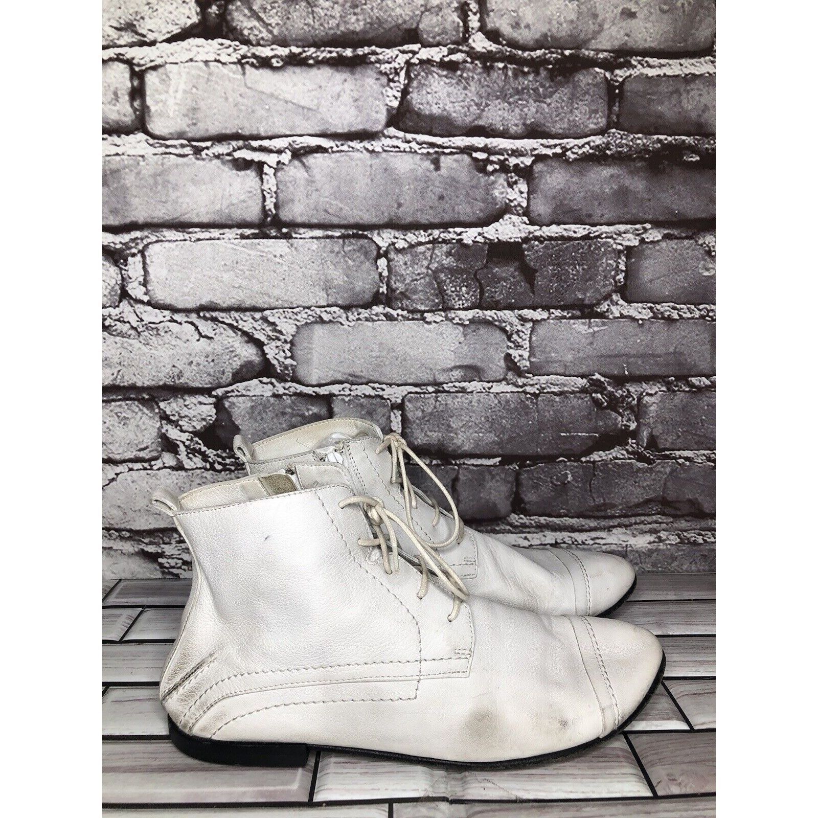 Costume National Costume National White Leather Side Zip Lace Up Ankle Boots Size US 6.5 / IT 36.5 - 11 Thumbnail